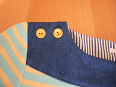 襟ぐり切り替えボタン