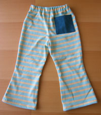 ブーツカットパンツ