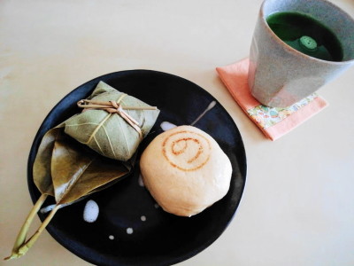 おやきと朴葉だんご
