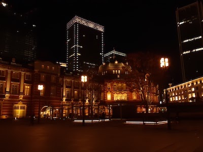 夜の東京駅