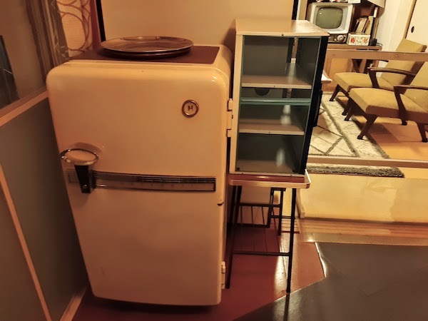 昭和の団地冷蔵庫